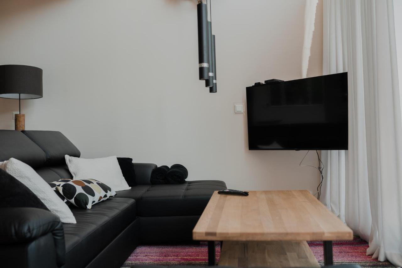 Apartment Nie Calkiem Swiete *