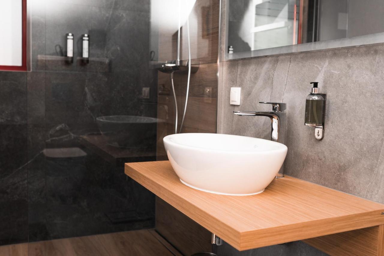 Apartment Nie Calkiem Swiete *